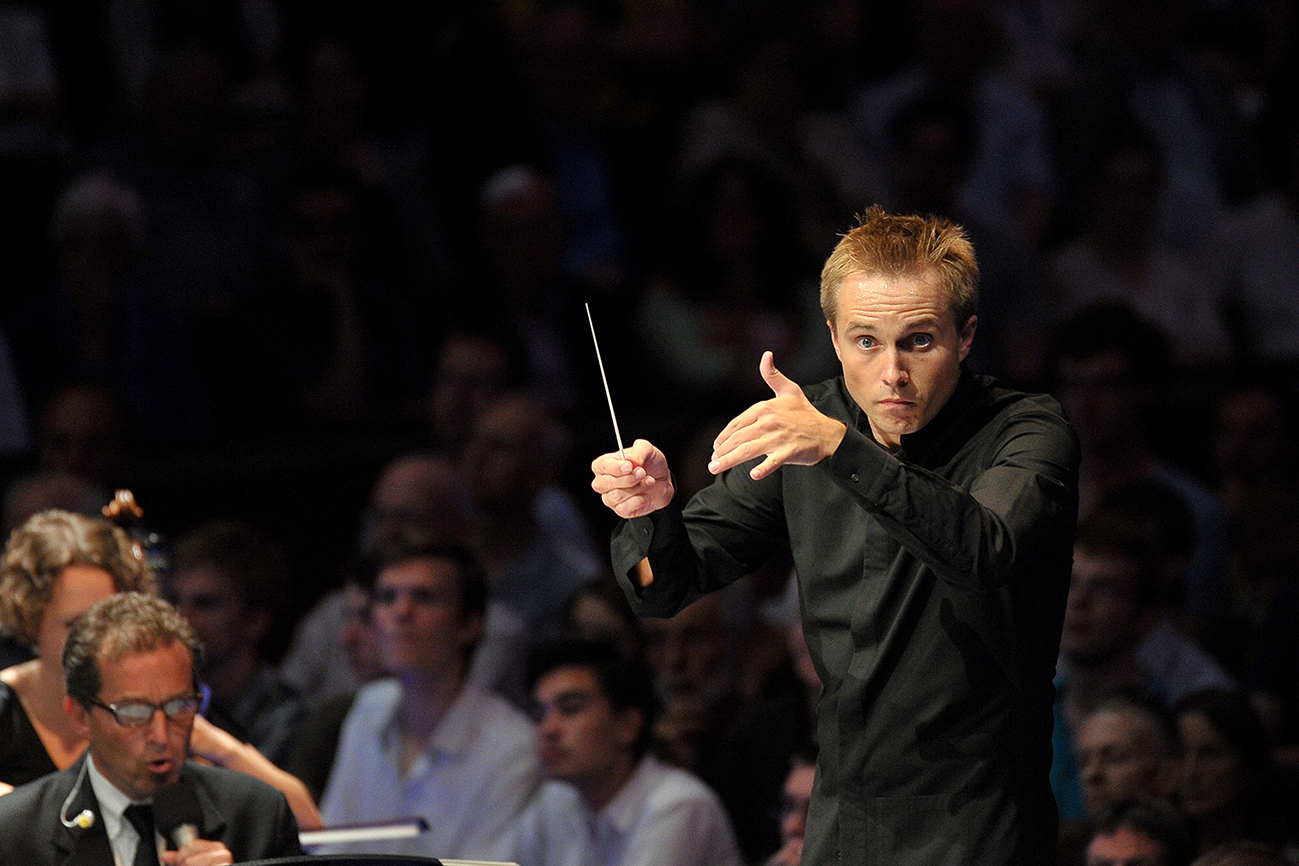 Vasily Petrenko conducting the EUYO