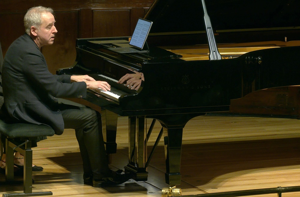 Jeremy Denk plays Ligeti