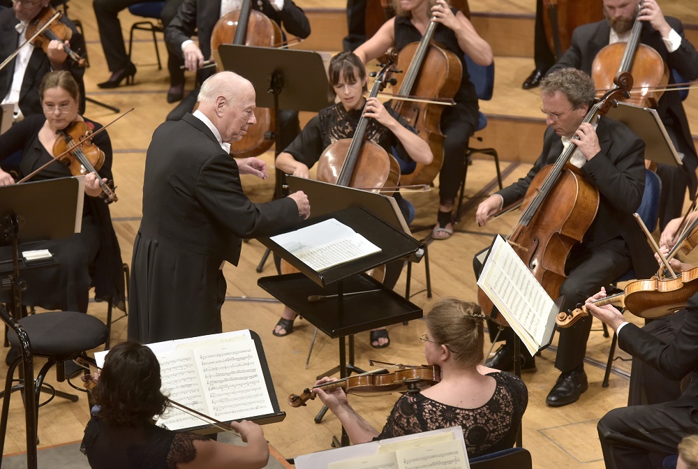 Bernard Haitink conducting the COE in Lucerne