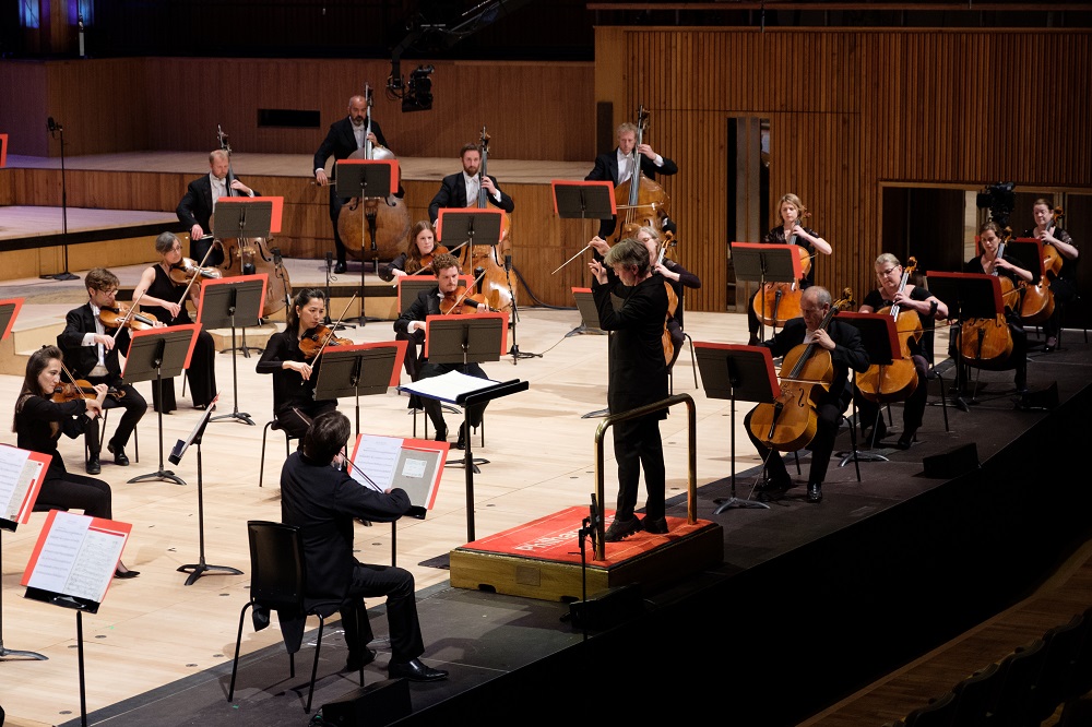 Philharmonia/Saloneon in Klemperer Bach arrangement