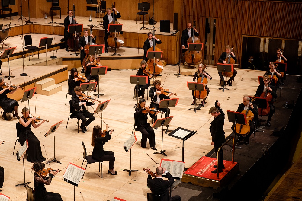 Philharmonia/Saloneon in Beethoven's First Symphony
