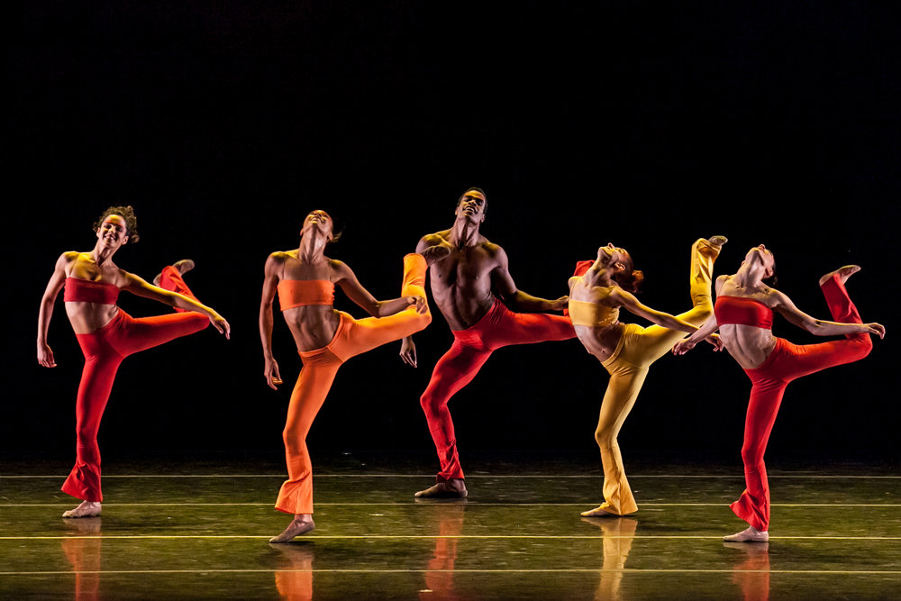 Grupo Corpo in 'Parabelo' (1997) by Rodrigo Pederneiras