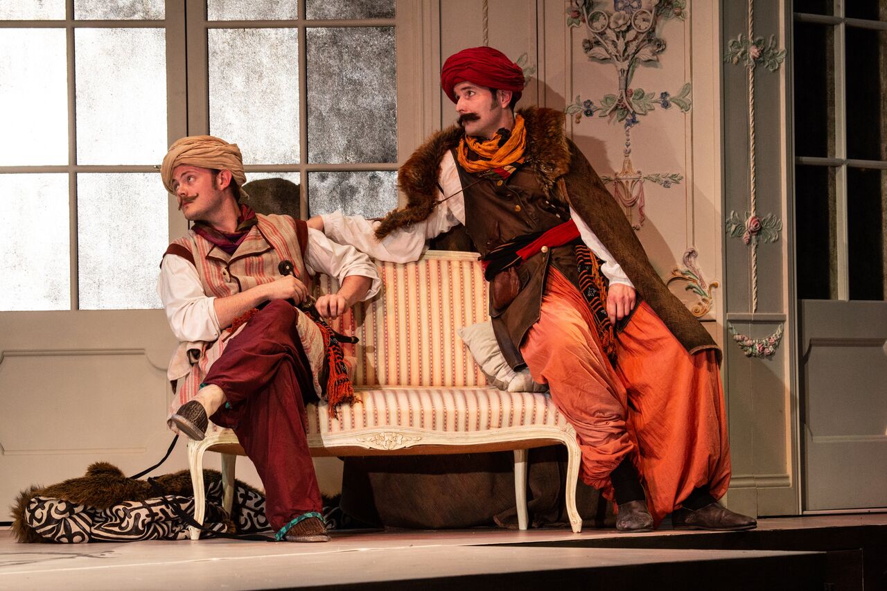 Scene from OHP Cosi
