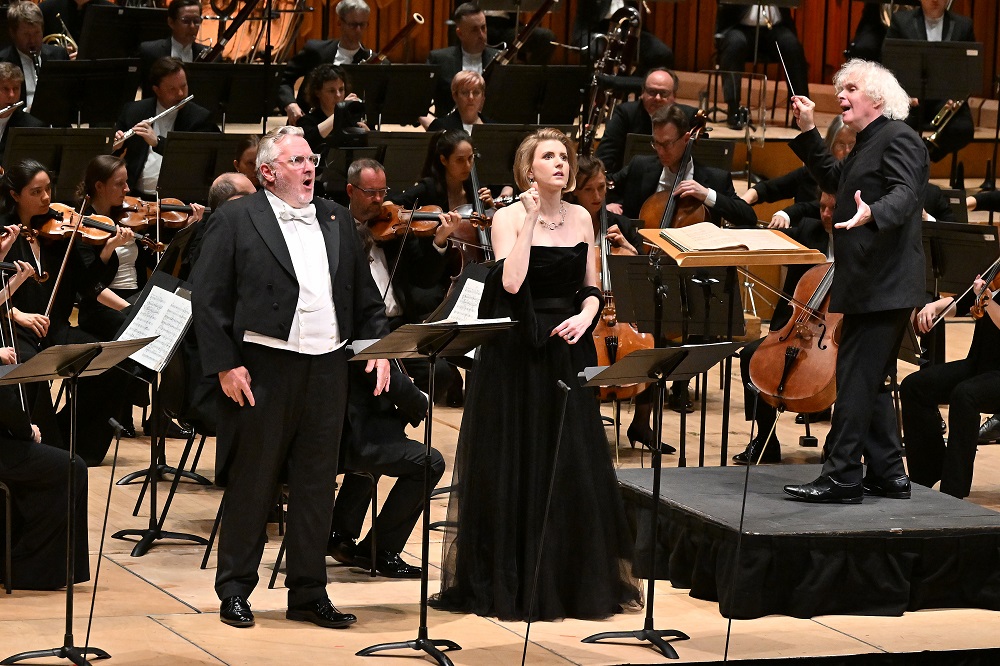 Simon O'Neill and Amanda Majeski with Simon Rattle