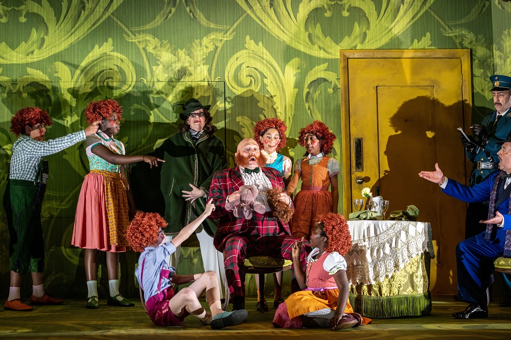 Scene in the inn from Garsington's Rosenkavalier