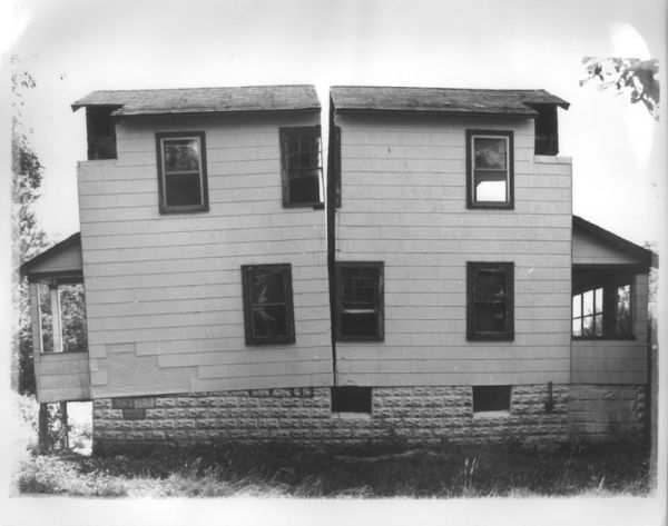 _Gordon_Matta-_Clark_Splitting